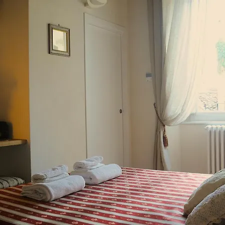 Isola D'arno Bed and breakfast 4*